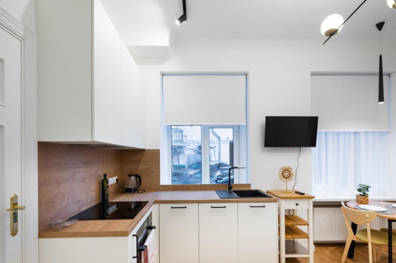Brivibas House Design Apartments In City Center リガ エクステリア 写真