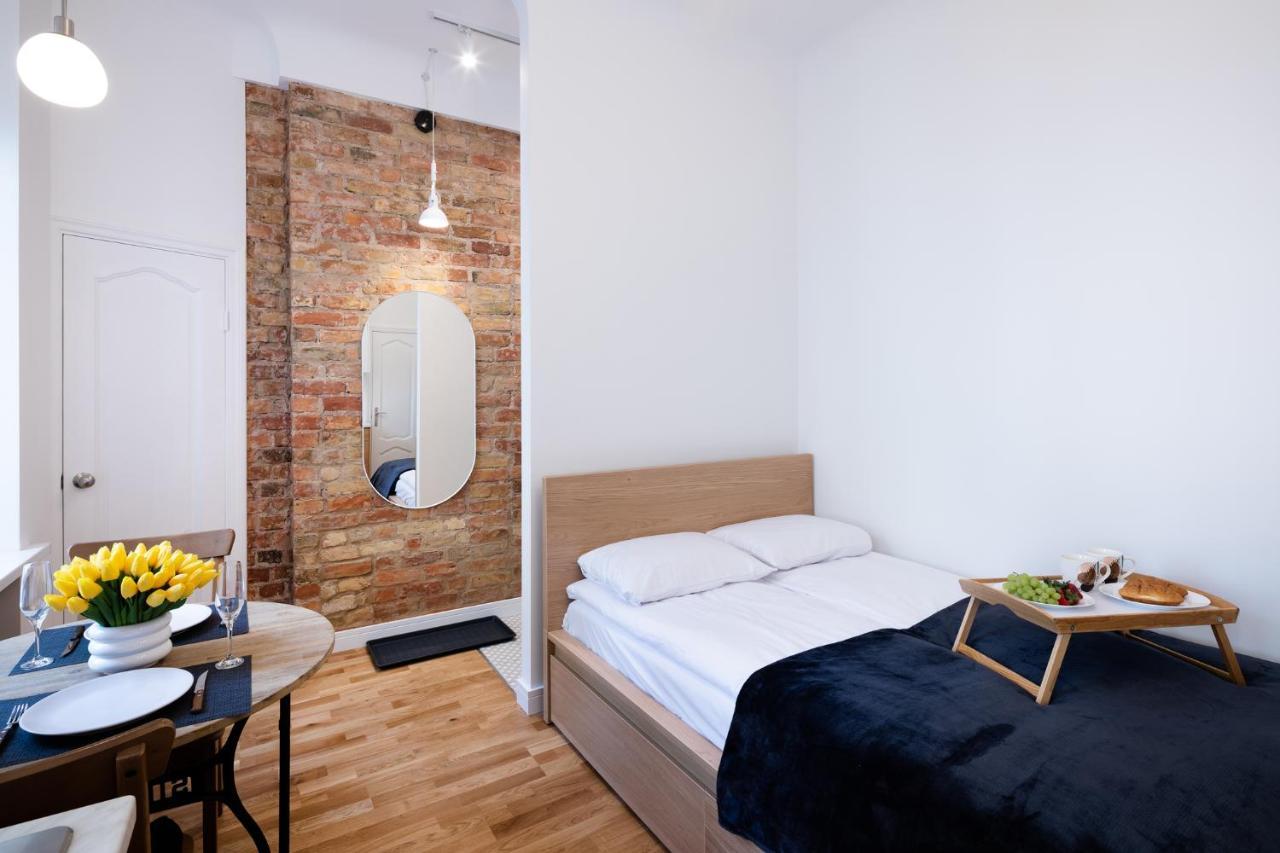 Brivibas House Design Apartments In City Center リガ エクステリア 写真
