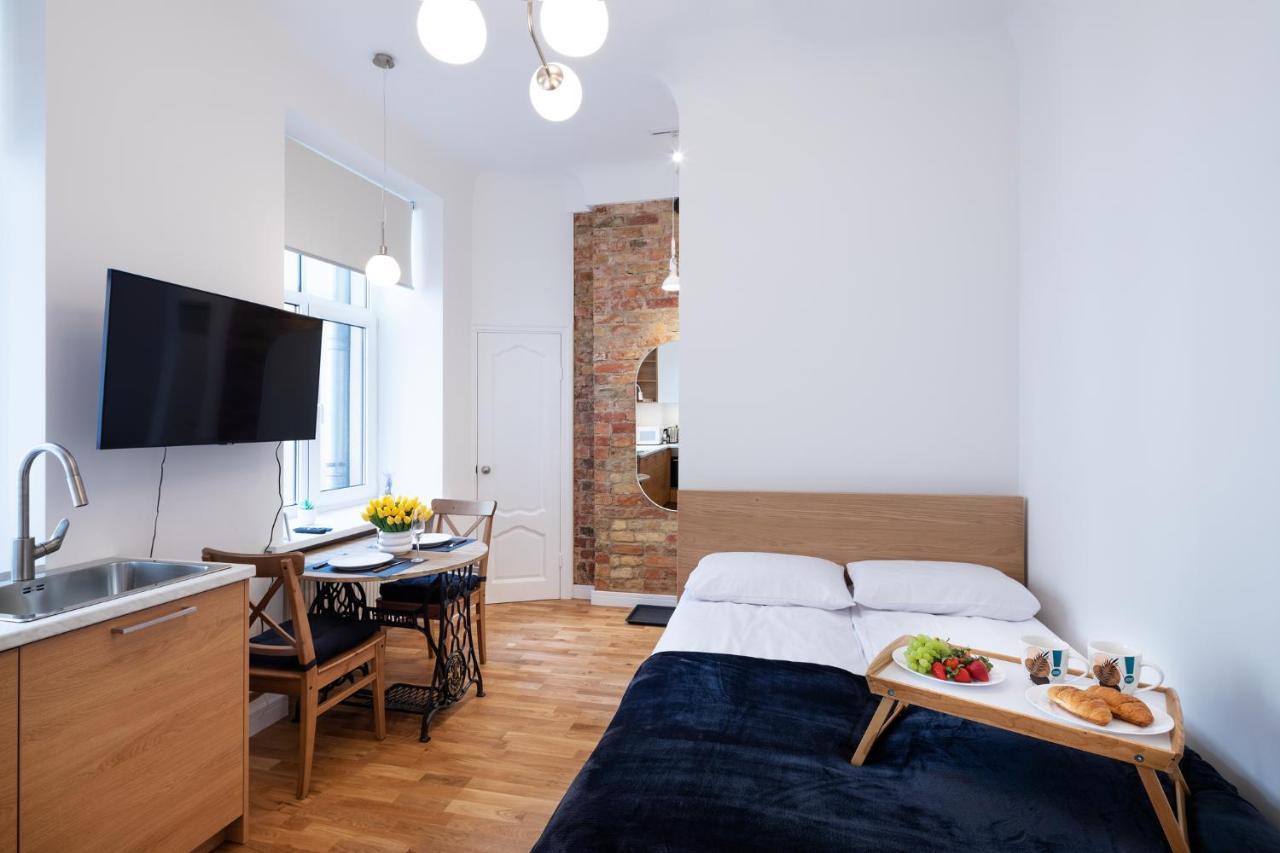 Brivibas House Design Apartments In City Center リガ エクステリア 写真
